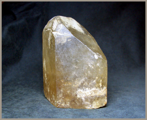 Topaz. Топаз. Кристаллы,свойства,месторождения. Значение камня,легенды